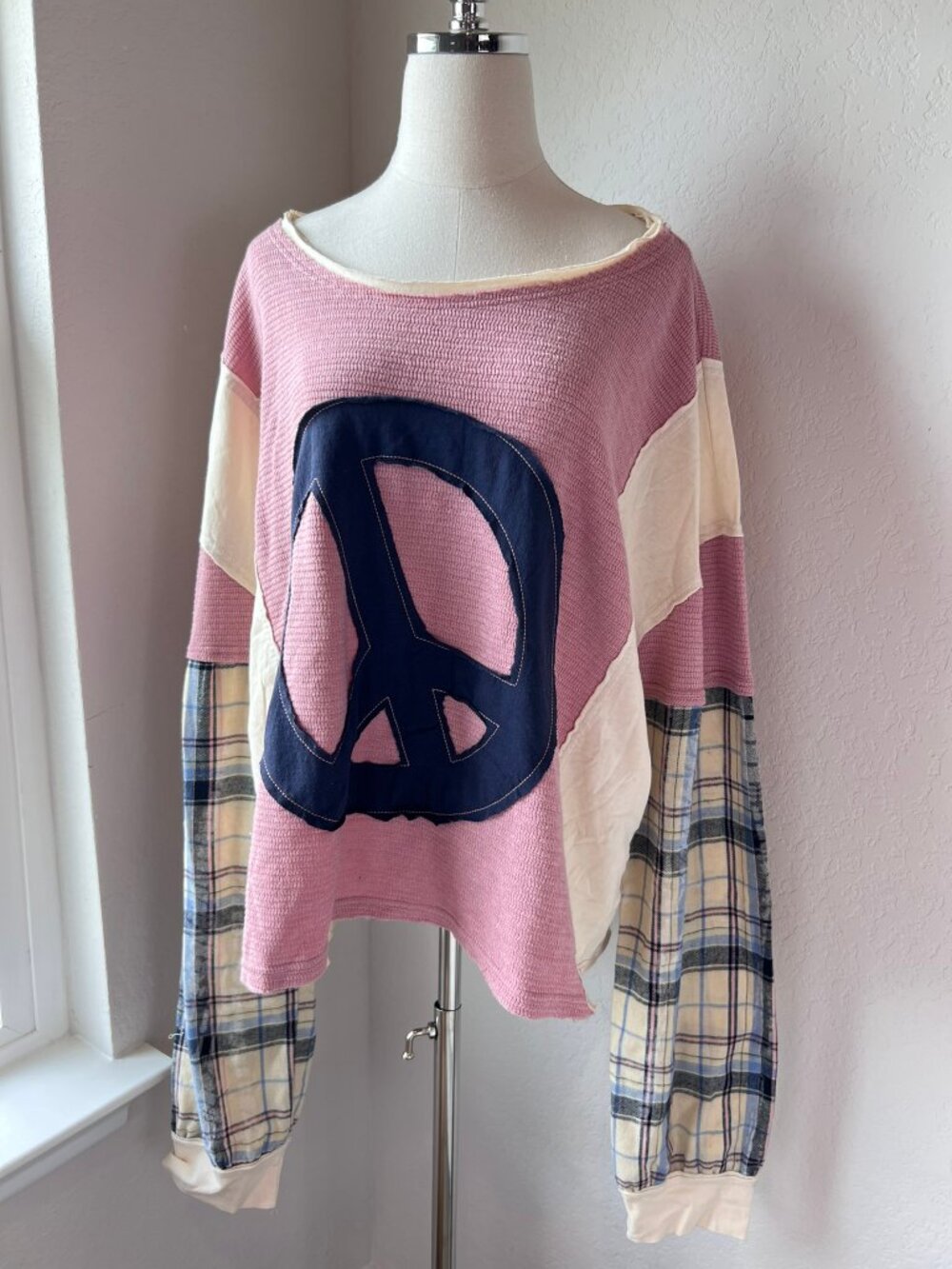 BAR Oversized Patchwork Peace Sign Long Sleeve T Shirt size Large Pink